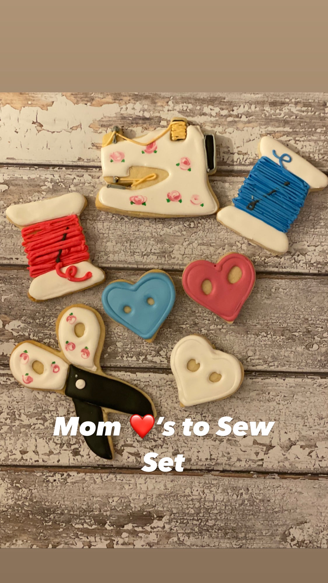 Mom ❤️’s to SEW set